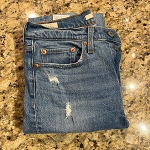 Levi’s Wedgie